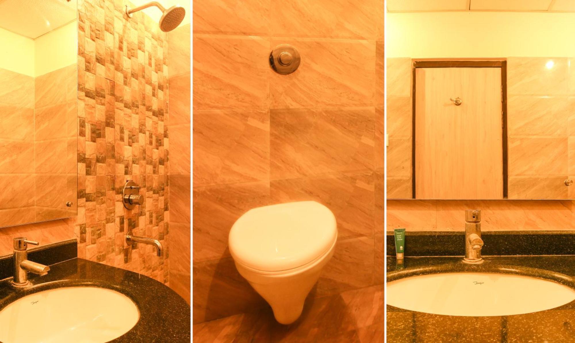 Hotel Janki International Sigra 2 Km From Kashi Vishwanath Temple Varanasi Luaran gambar
