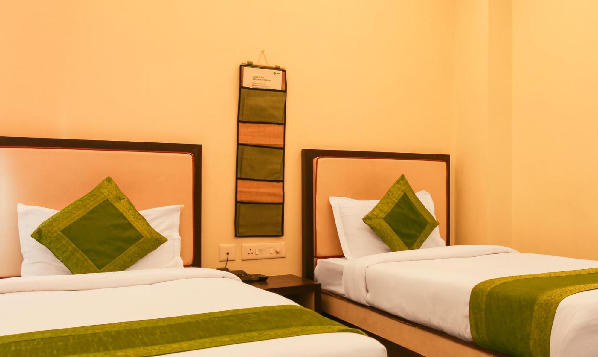 Hotel Janki International Sigra 2 Km From Kashi Vishwanath Temple Varanasi Luaran gambar