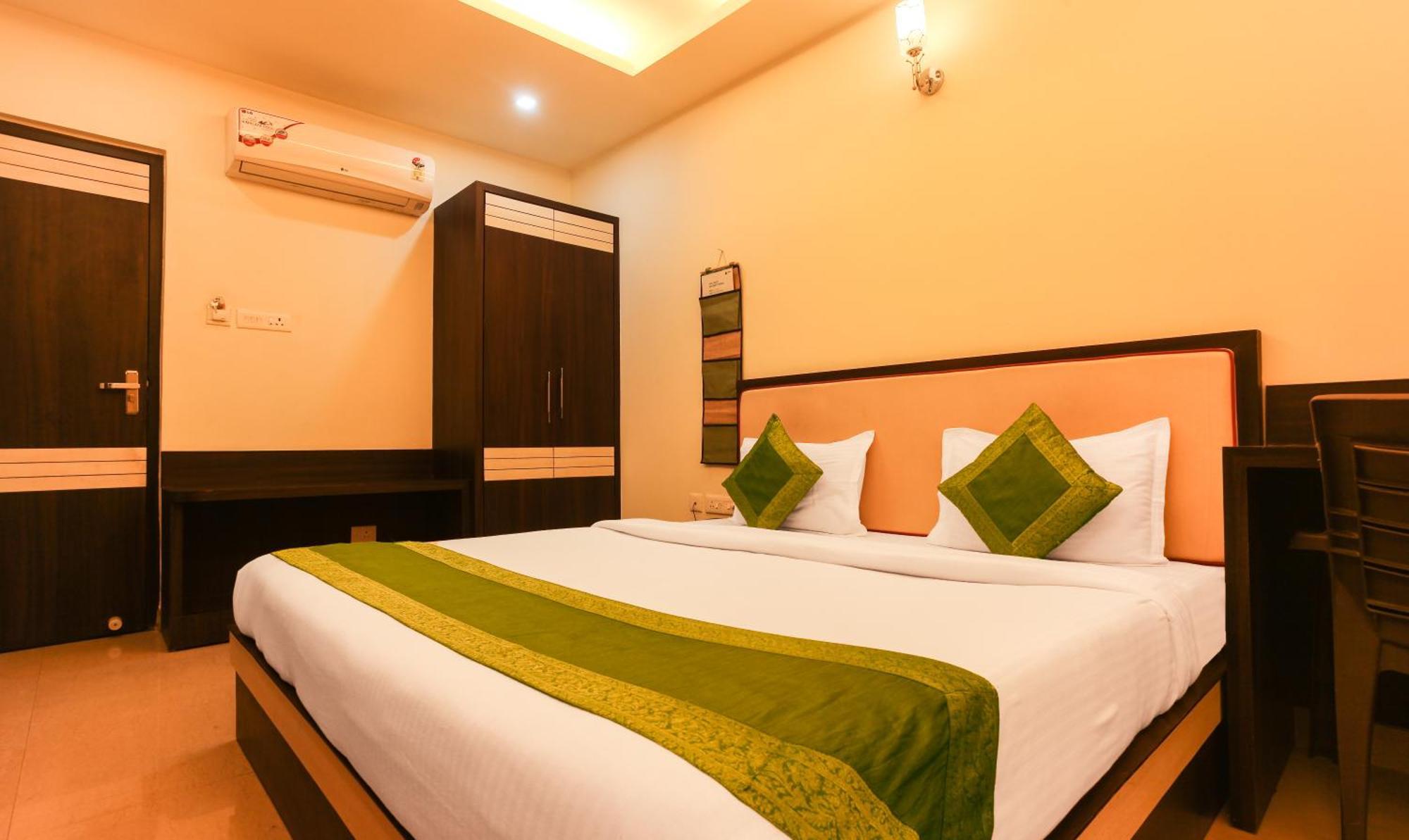Hotel Janki International Sigra 2 Km From Kashi Vishwanath Temple Varanasi Luaran gambar