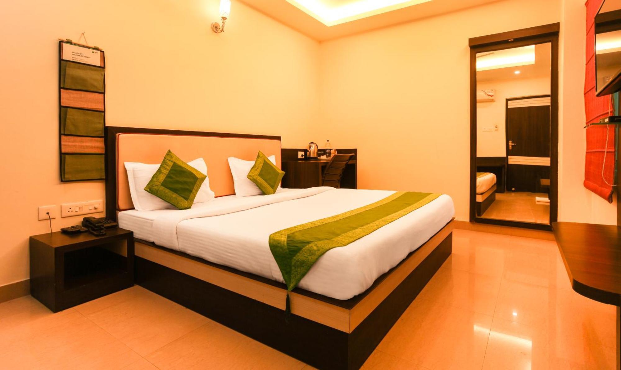 Hotel Janki International Sigra 2 Km From Kashi Vishwanath Temple Varanasi Luaran gambar