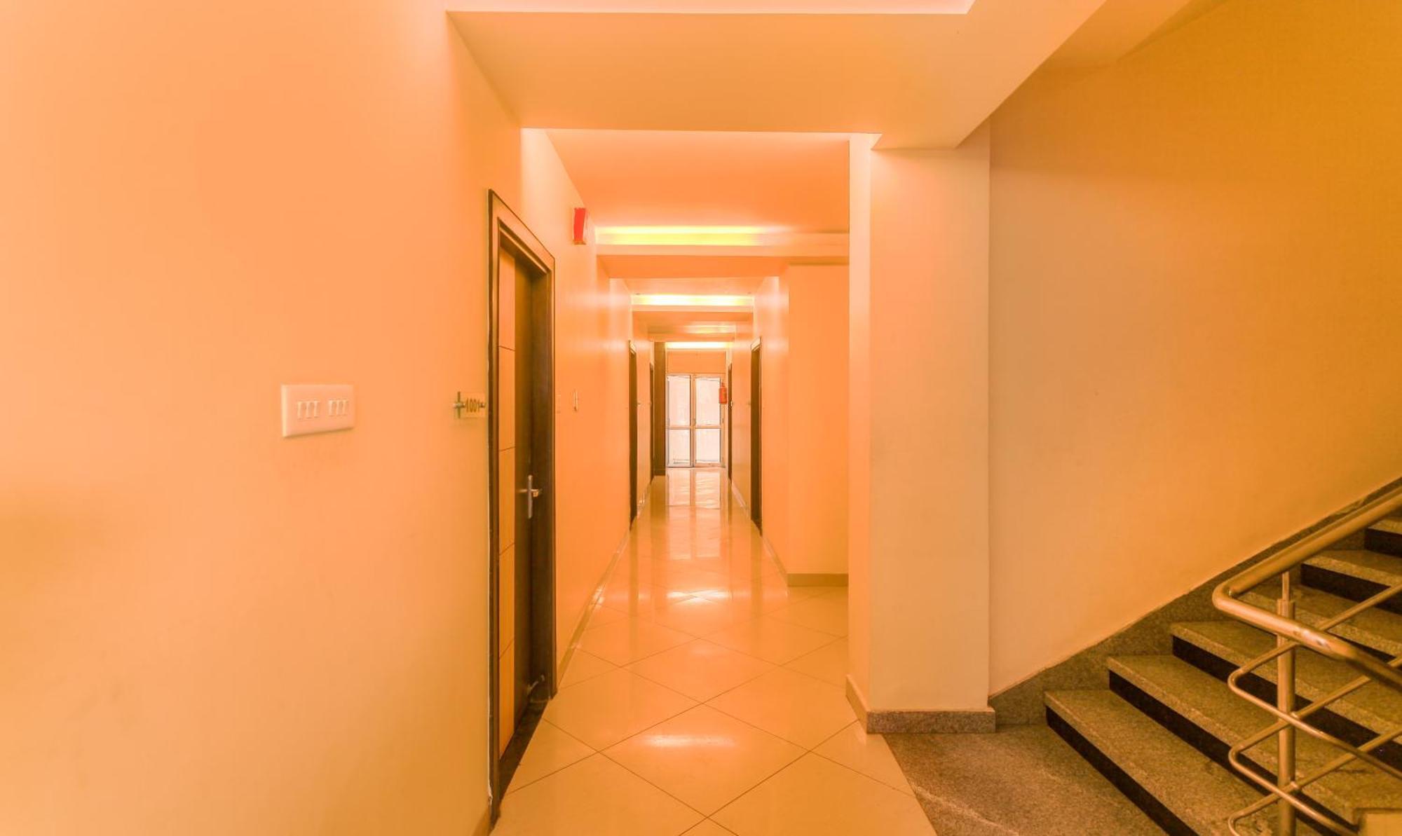 Hotel Janki International Sigra 2 Km From Kashi Vishwanath Temple Varanasi Luaran gambar