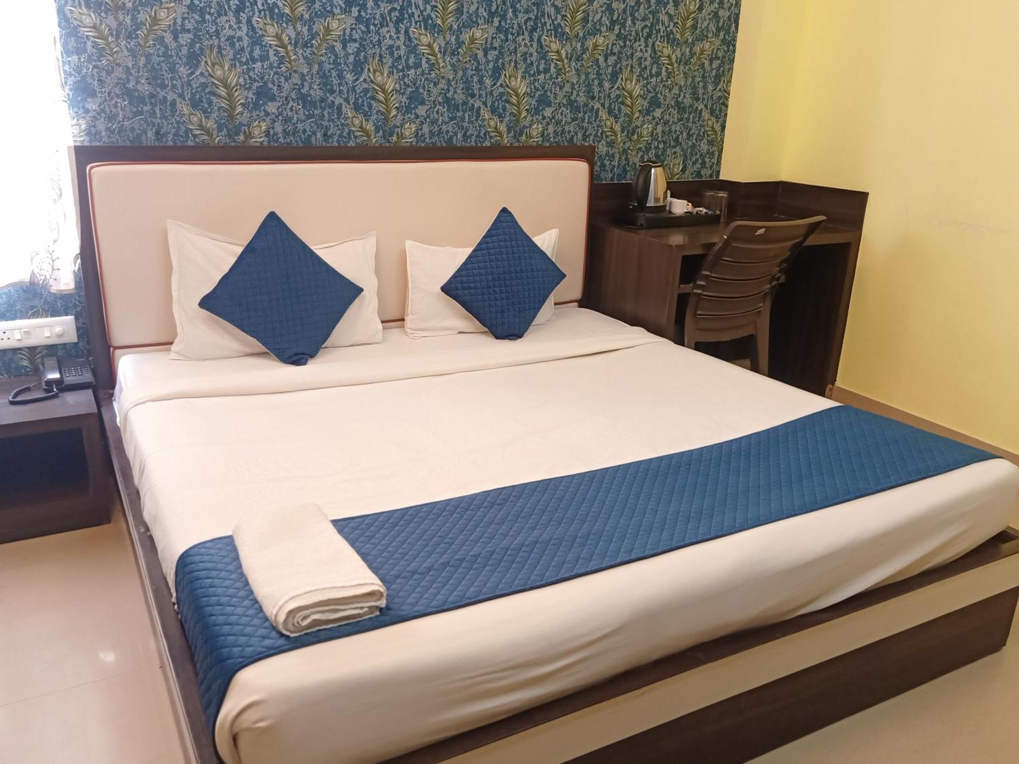Hotel Janki International Sigra 2 Km From Kashi Vishwanath Temple Varanasi Luaran gambar