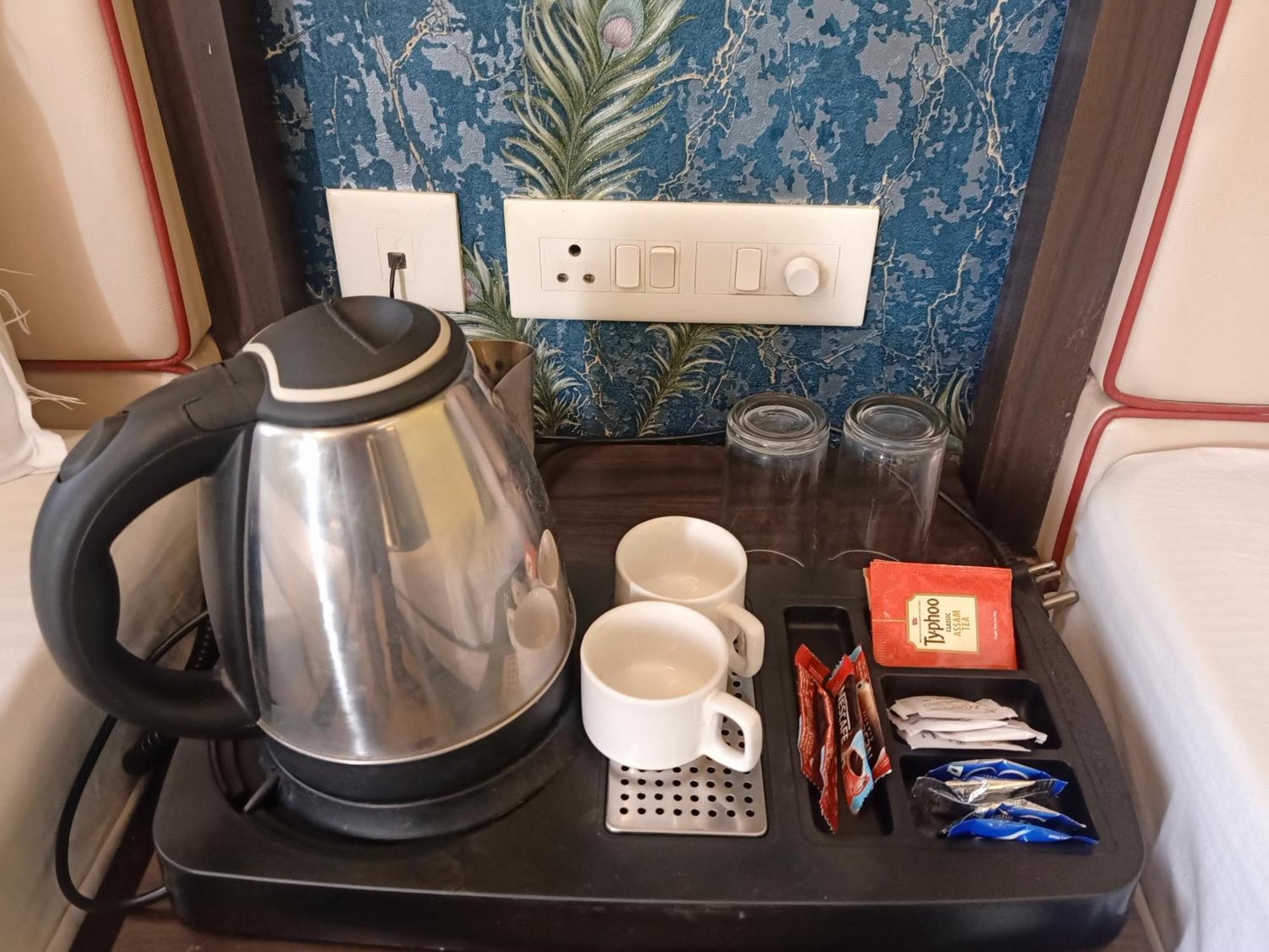 Hotel Janki International Sigra 2 Km From Kashi Vishwanath Temple Varanasi Luaran gambar